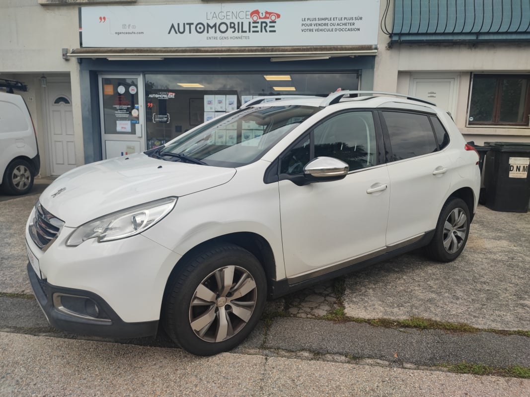 Peugeot 2008 1.6 S&S Allure 120 cv — 1