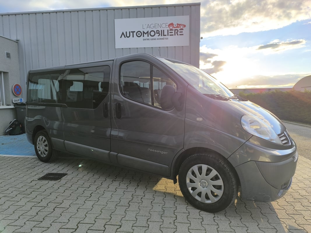 Renault Trafic Combi 16V 115CV 2.0 DCI LONG — 1