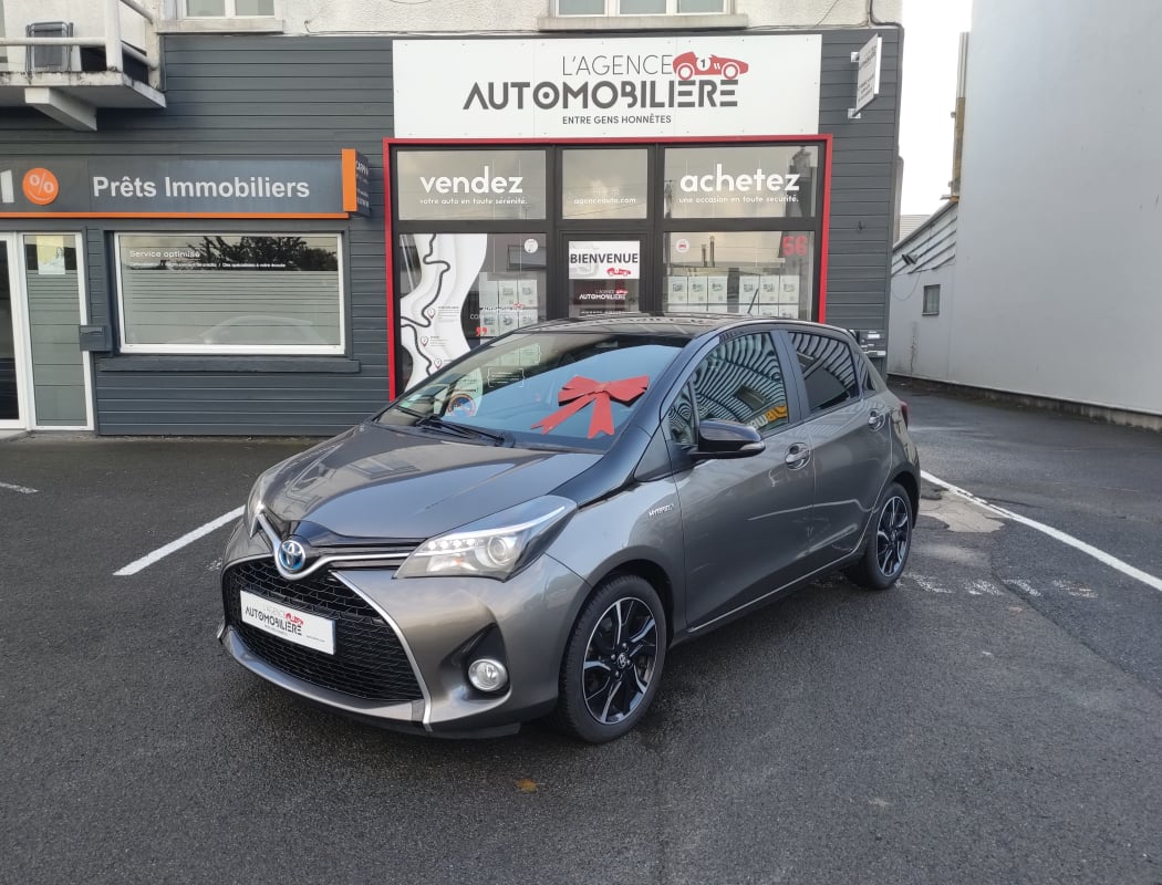 Toyota Yaris HYBRID 100 H 1.5 VVTI 75ch BVA COLLECTION BI-TON (Garantie) — 1