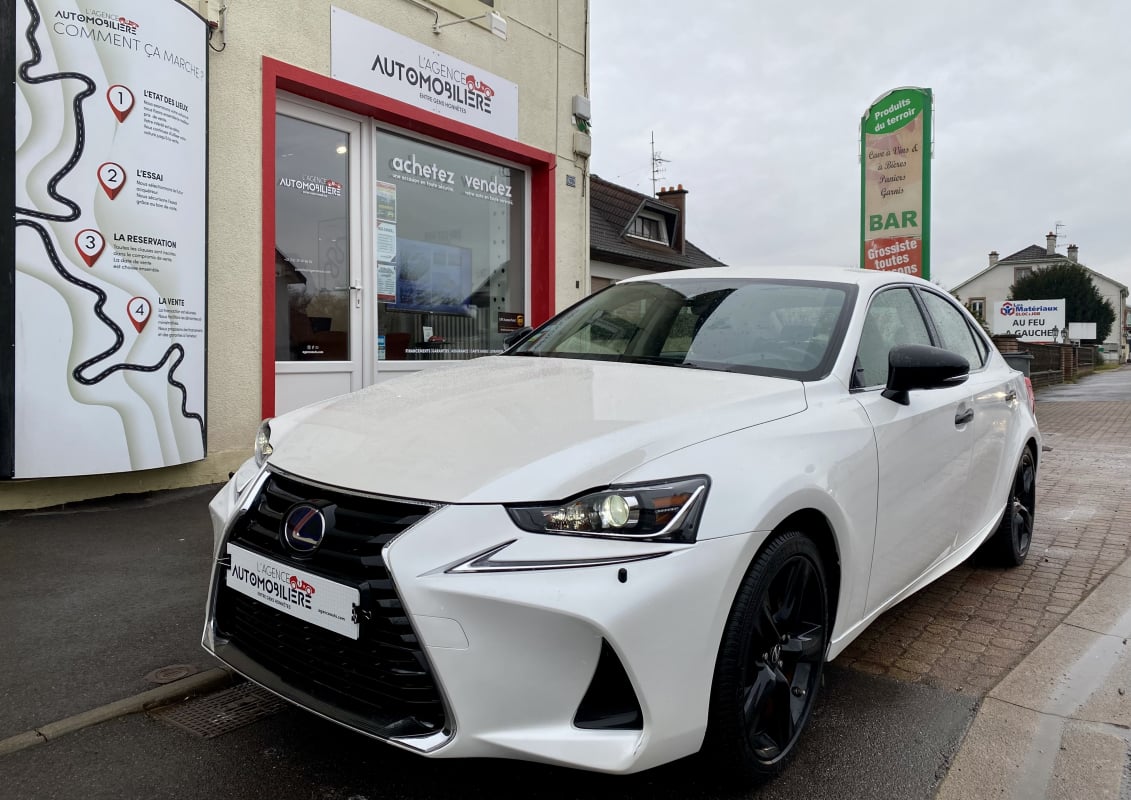 Lexus IS 300h 2.5 223 Hybride Sport Edition — 1
