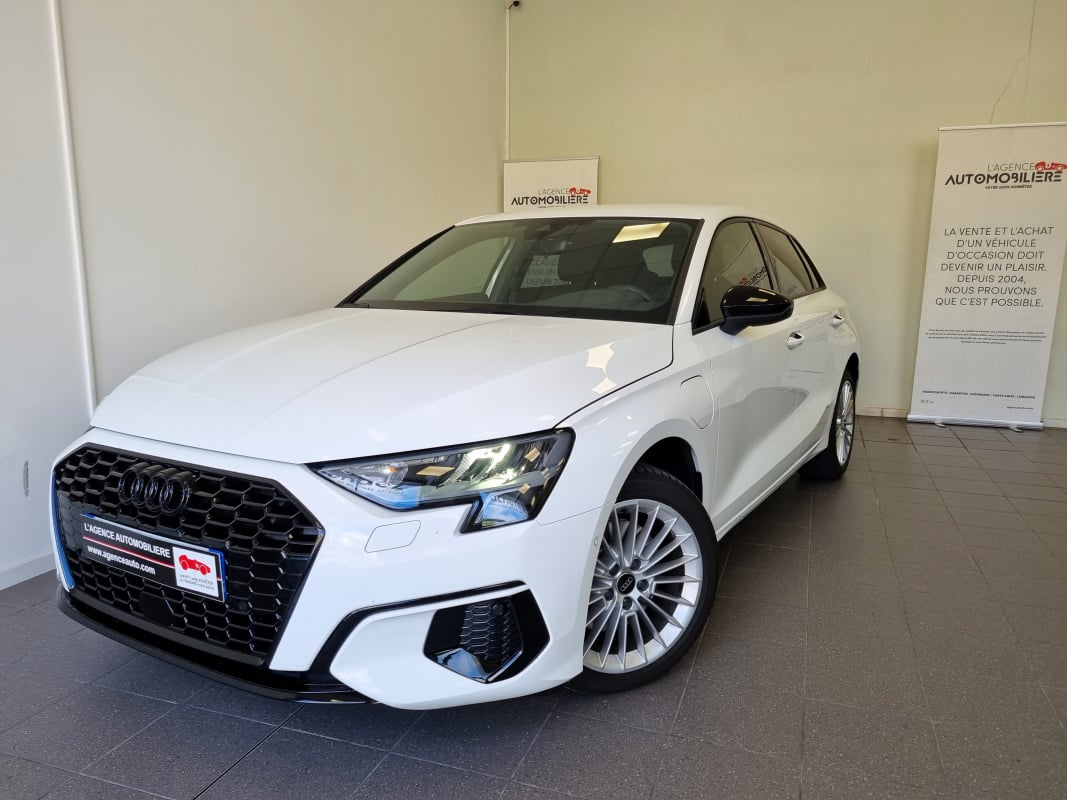 Audi A3 Sportback IV SPORTBACK 40 TFSIE 204 Stronic Design — 1