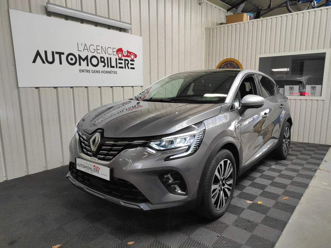 Renault Captur 1.3 TCE 130 INITIALE PARIS EDC — 1