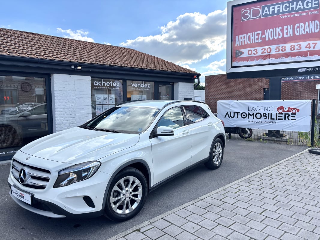 Mercedes-Benz Classe GLA 200 INTUITION 156CH CAMERA — 1