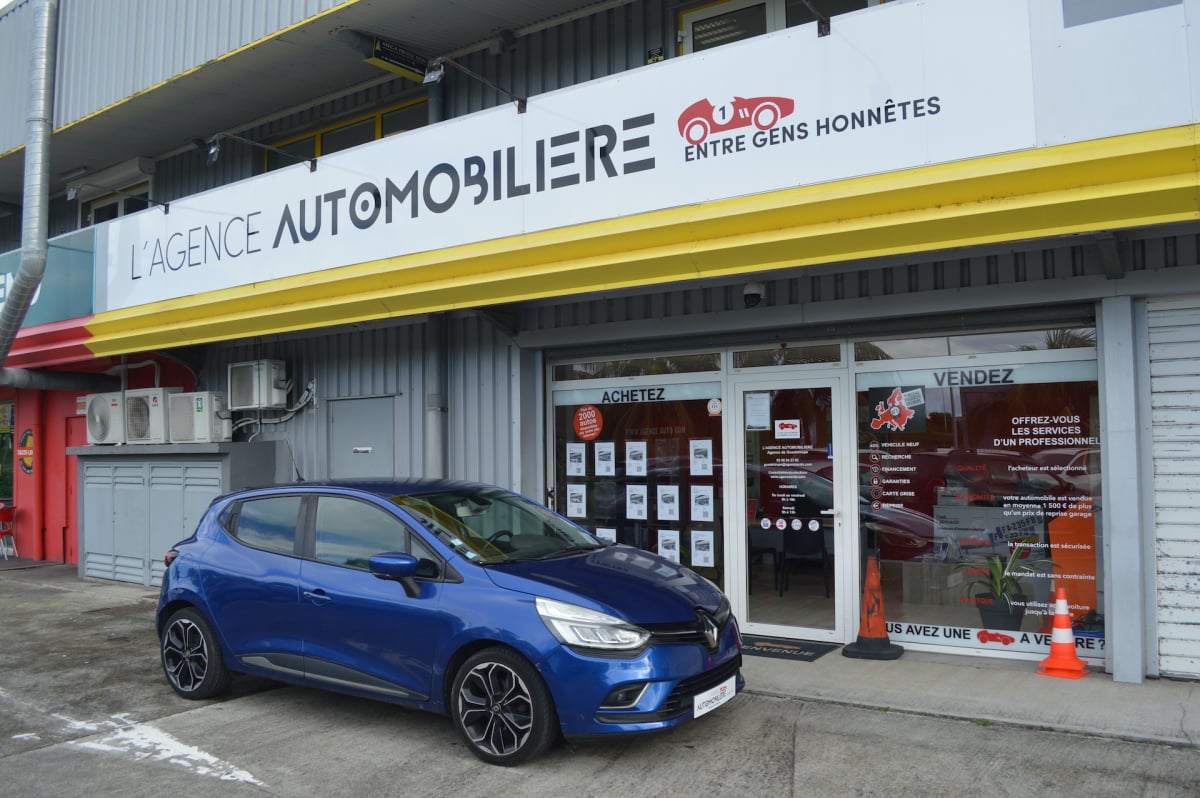 Renault Clio V (2) 1.5 DCI 90 ENERGY INTENS EDC — 1