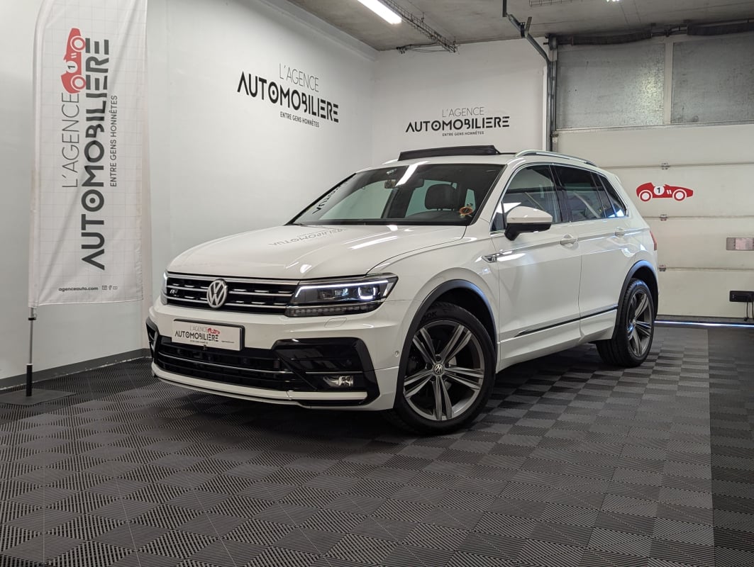 Volkswagen Tiguan II 2.0 TDI 150 R-LINE 4MOTION DSG7 + ATTELAGE + TOIT OUVRANT — 1