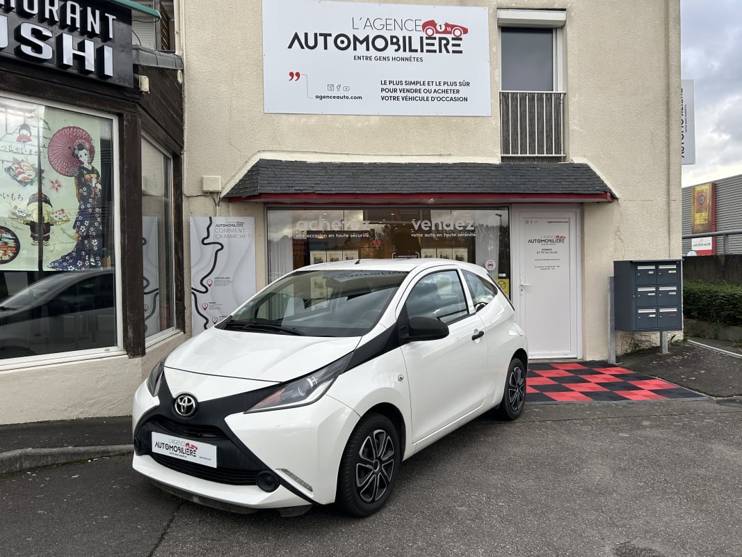 Toyota Aygo 1.0 VVTI 70 X — 1