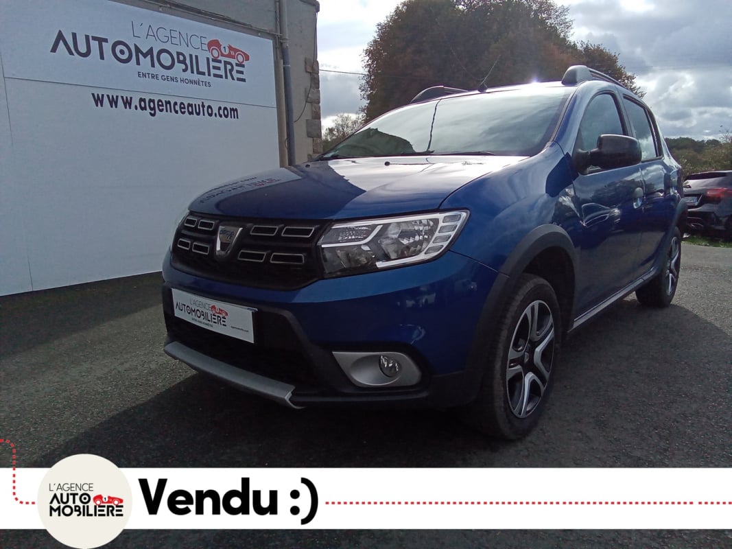 Dacia Sandero STEPWAY 1.0 100 15 ANS — 1