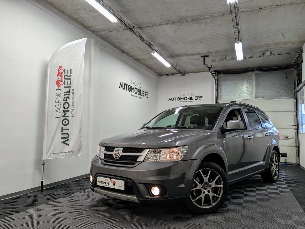 Fiat Freemont 2.0 16V MULTIJET 170 LOUNGE 4X4 BVA — 1