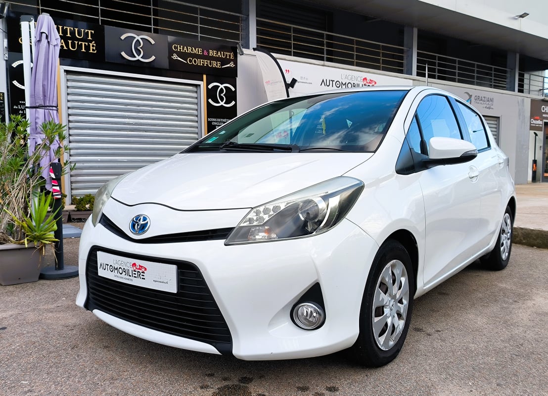 Toyota Yaris 1.5 VVTI 100H 75 HYBRID FULL-HYBRID DYNAMIC BVA — 1