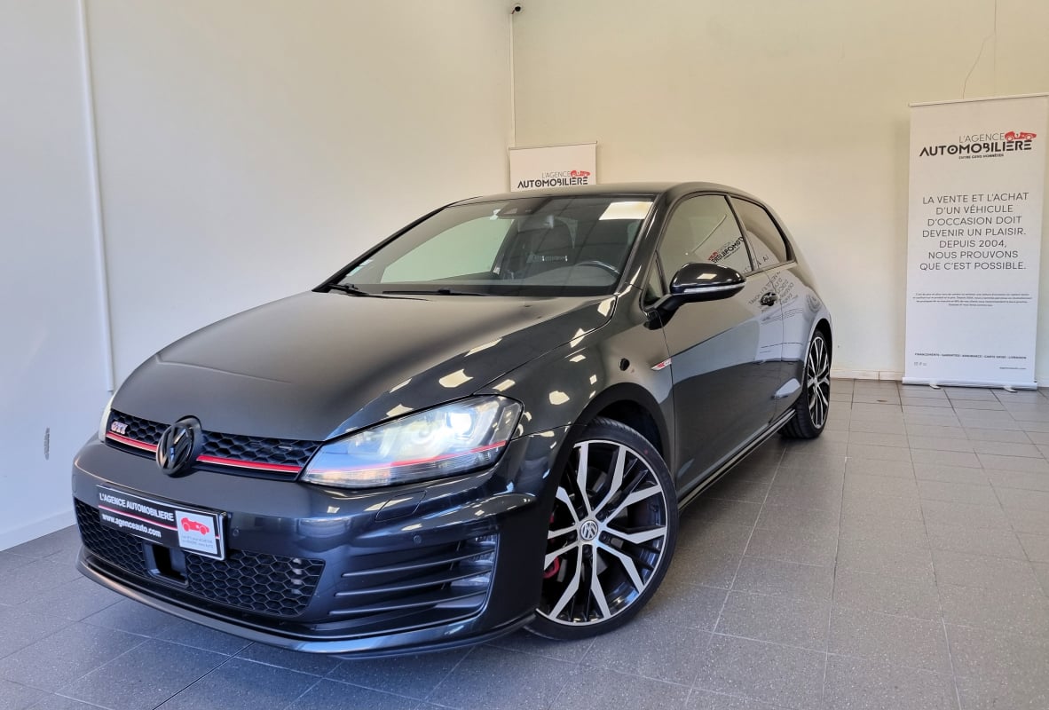 Volkswagen Golf GTI 2.0 230ch PERFORMANCE DSG6 3p — 1