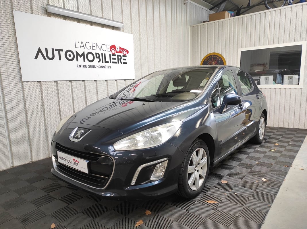 Peugeot 308 1.6 HDI 110 ALLURE — 1