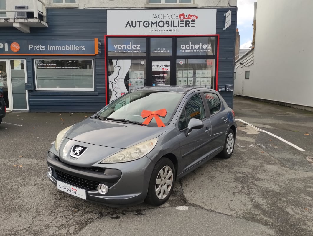 Peugeot 207 1.4 HDi 70 cv BVM5 EXECUTIVE (Full Peugeot) — 1