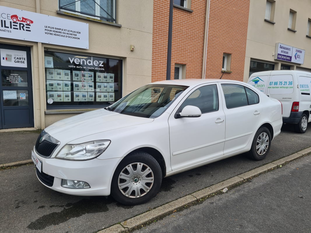 Skoda Octavia II (2) 1.6 TDI 105 CR FAP CLASSIC — 1