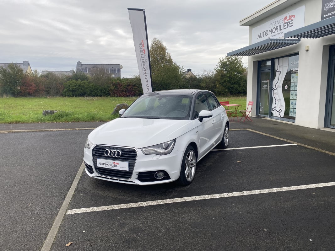 Audi A1 1.2 TFSI 86 CH S-LINE — 1