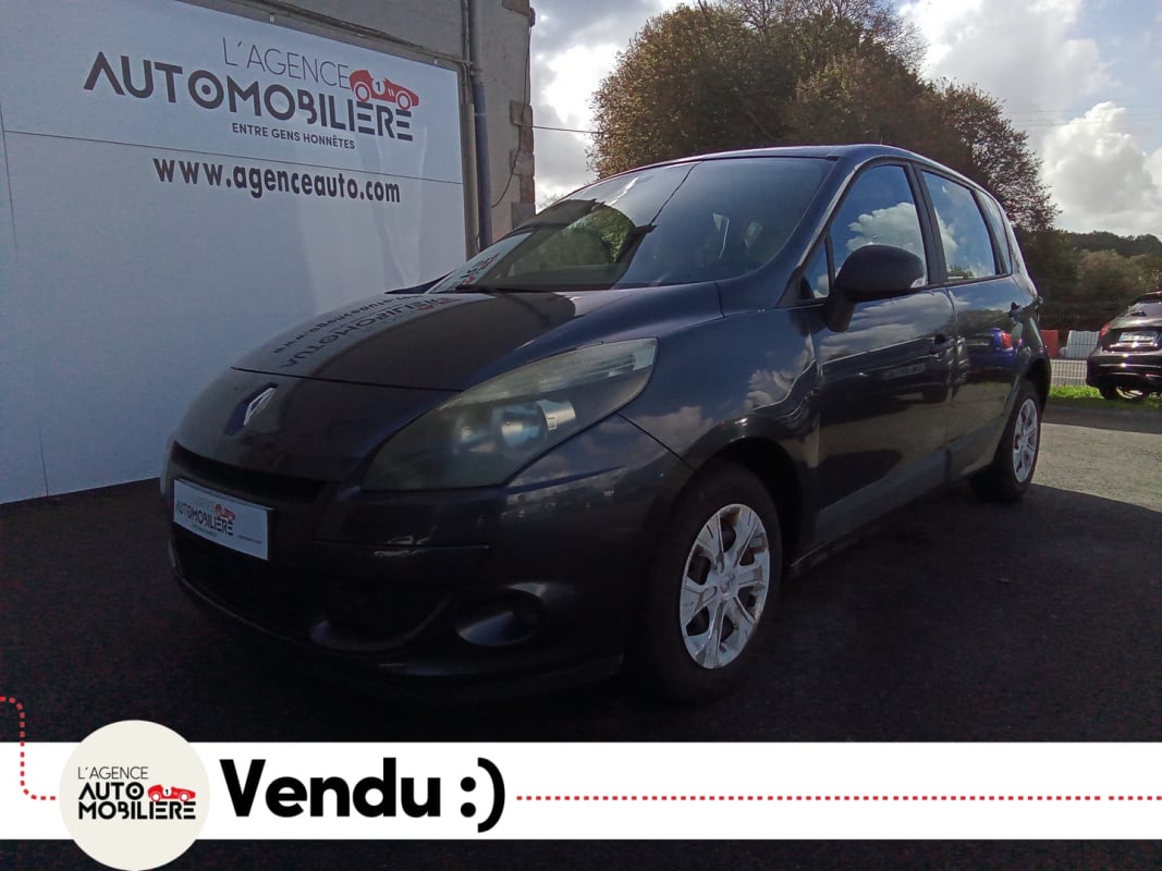 Renault Scenic 1.5 DCI 110 FAP AUTHENTIQUE — 1