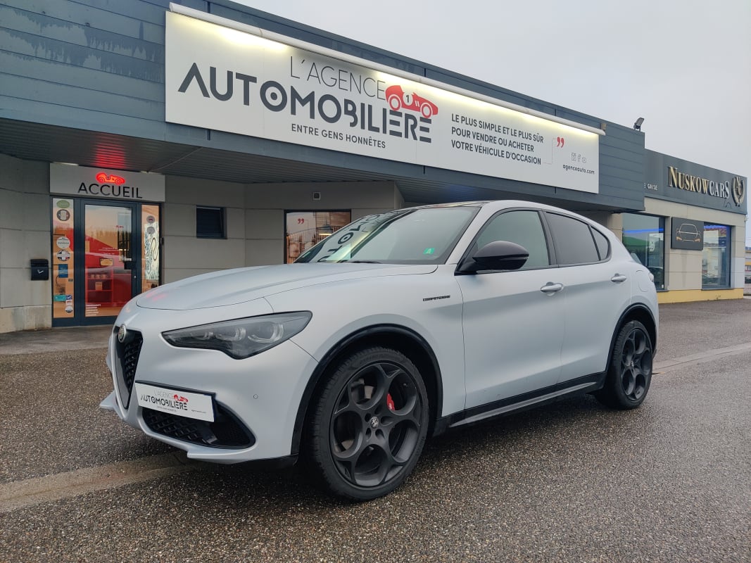 Alfa Romeo STELVIO 2.2 JTD Q4 210 Competizione — 1