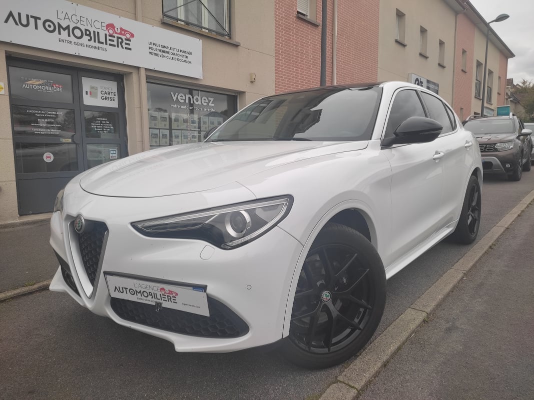 Alfa Romeo STELVIO 2.0 TURBO 280 Q4 LUSSO AT8 — 2
