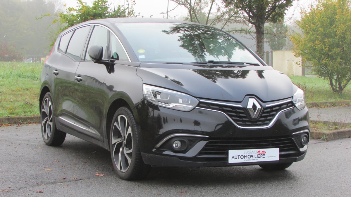 Renault Grand Scenic 1,7L BLUEDCI 150CH EDC INTENS 7PL — 1