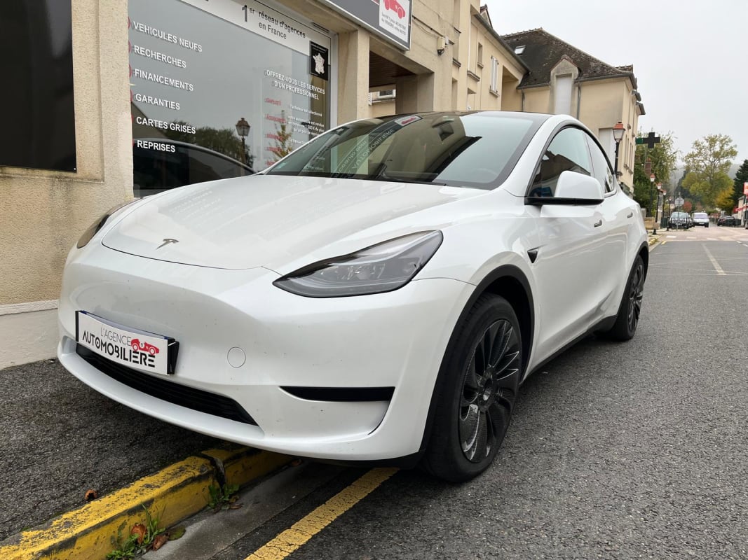 Tesla Model Y 300 STANDARD RWD 60 KWH 2023 — 1