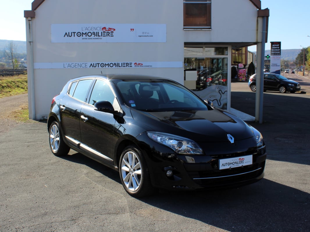 Renault Megane III Phase I 1.4 TCe 130 CH PRIVILEGE — 1