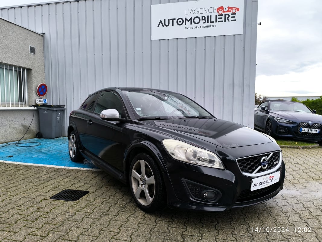 Volvo C30 2.0D Turbo 140CV R-design — 1