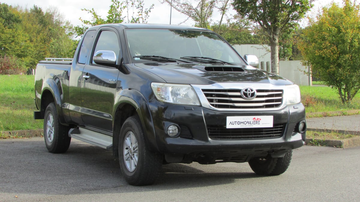 Toyota Hilux 2,5L 144CH 4WD 4 PLACES — 1