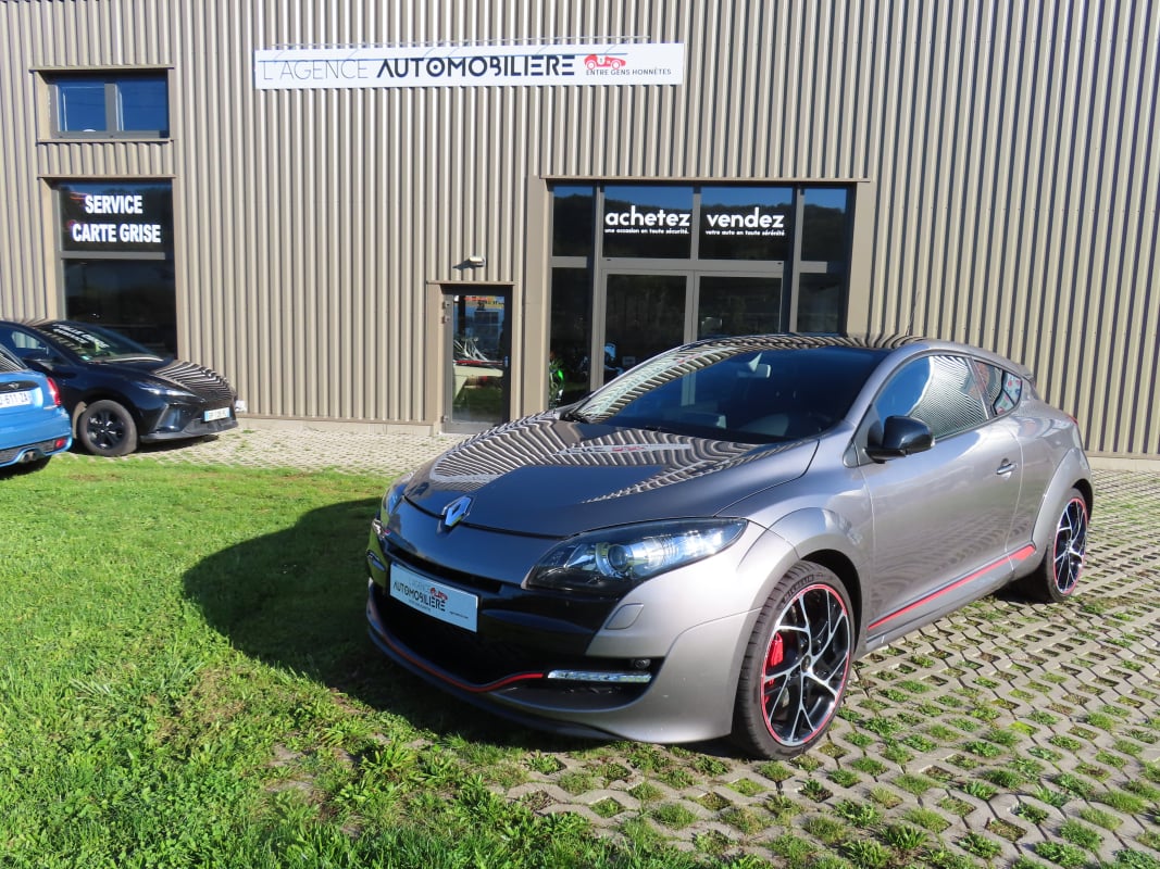 Renault Megane coupe RS 2.0 16V 265Cv — 1