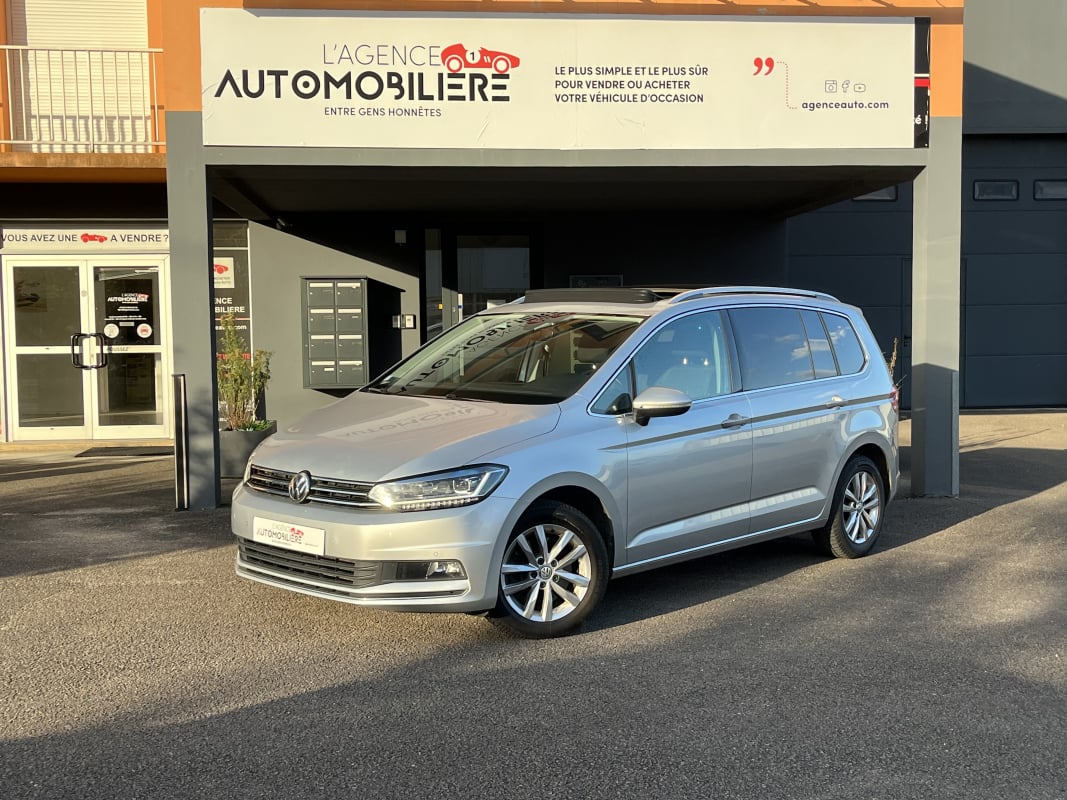 Volkswagen Touran 1.6 TDi 115cv HighLine - Toit ouvrant/Sièges chauffants-massants/Caméra/Radar AV-AR — 1