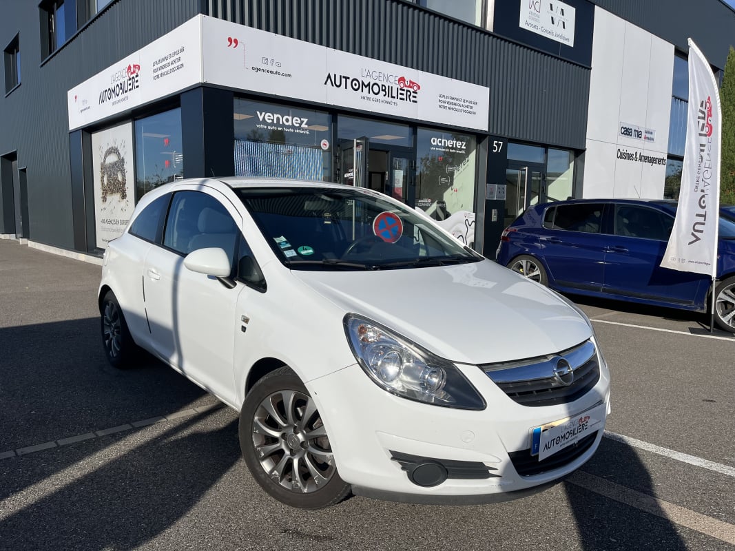 Opel Corsa 3 PORTES 1.2 i 16V TWINPORT 85 CV - GARANTIE 12 MOIS — 1