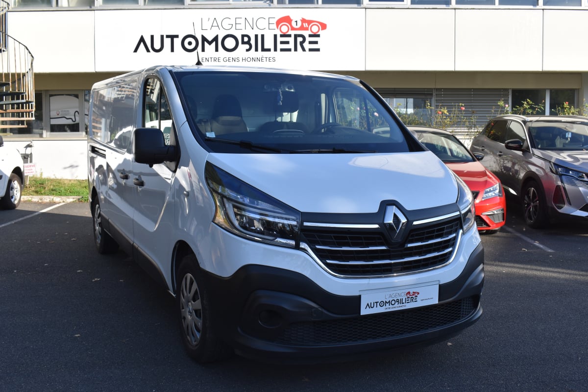 Renault Trafic Fourgon Phase 2 L1H1 1000 2.0 dCi EDC6 145 cv Boîte auto — 1