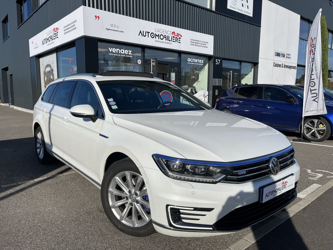 Volkswagen Passat B8 SW GTE 1.4 TSI 218 BMT HYBRID DSG6 156 CV BOITE AUTO — 1