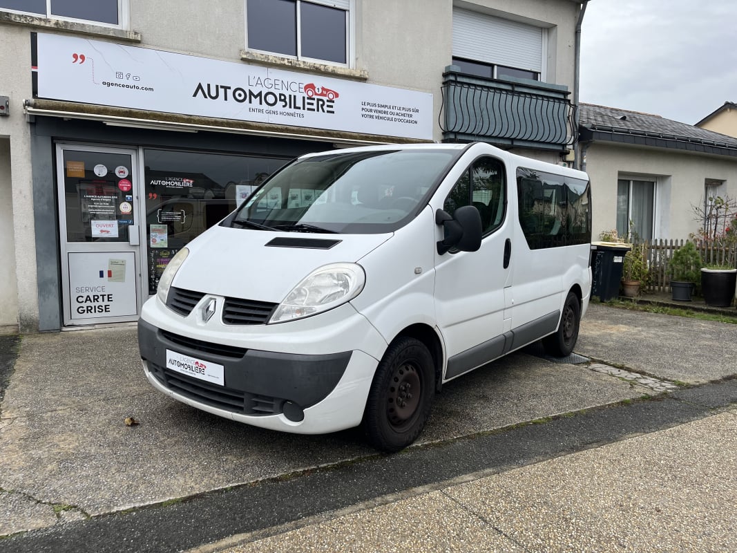 Renault Trafic II Combi Phase 2 L1H1 2.0 dCi 90cv Minibus 9 places — 1