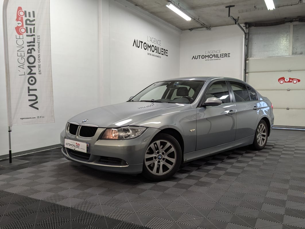 BMW Série 3 (E90) 320D 163 LUXE — 1