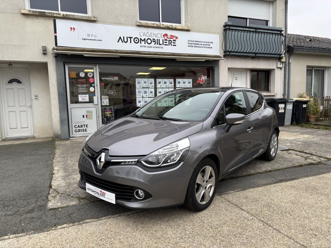 Renault Clio 1.2 TCE 120 CV EDC INTENS — 1