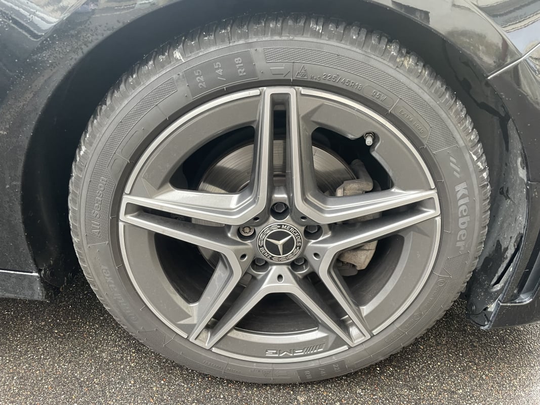 Mercedes-Benz Classe A 200D PACK AMG LINE 8G-DCT 150 CH — 29