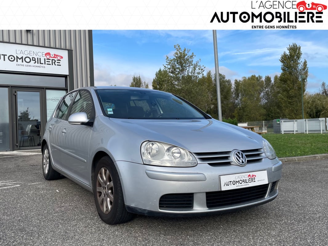 Volkswagen Golf V 1.9 TDI 105CH - CARPLAY — 1