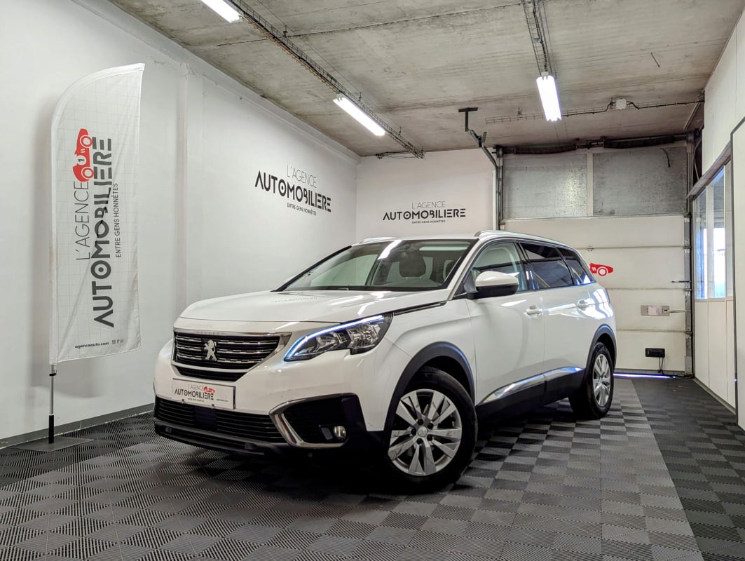 Peugeot 5008 II 1.5 BLUEHDI 130 S&S ACTIVE BUSINESS EAT8 + CAMERA — 1