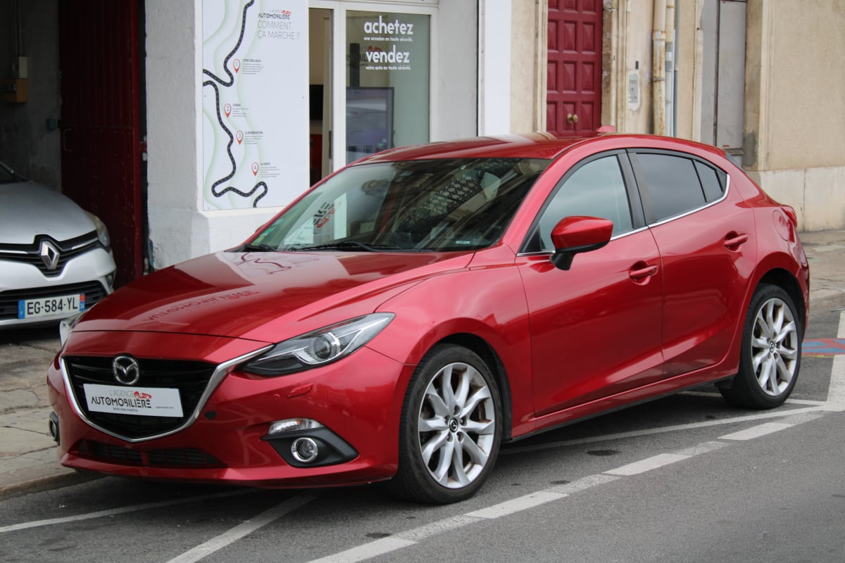 Mazda Mazda 3 2.2 SKYACTIV-D 150 DYNAMIQUE ( Radar Av / Arr, Sièges chauffants, GPS ... ) — 1