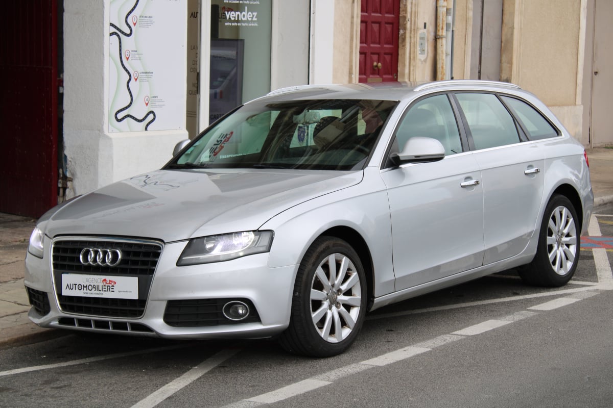 Audi A4 AVANT 2.0 TDI 145 AMBITION LUXE ( Sièges électriques, Radar Arr, Clim ... ) — 1