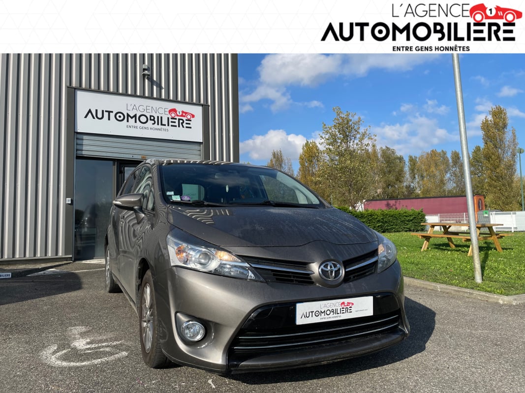 Toyota Verso 1.8 Phase II 147CV VVT-I DYNAMIC - GARANTIE 12 MOIS — 1