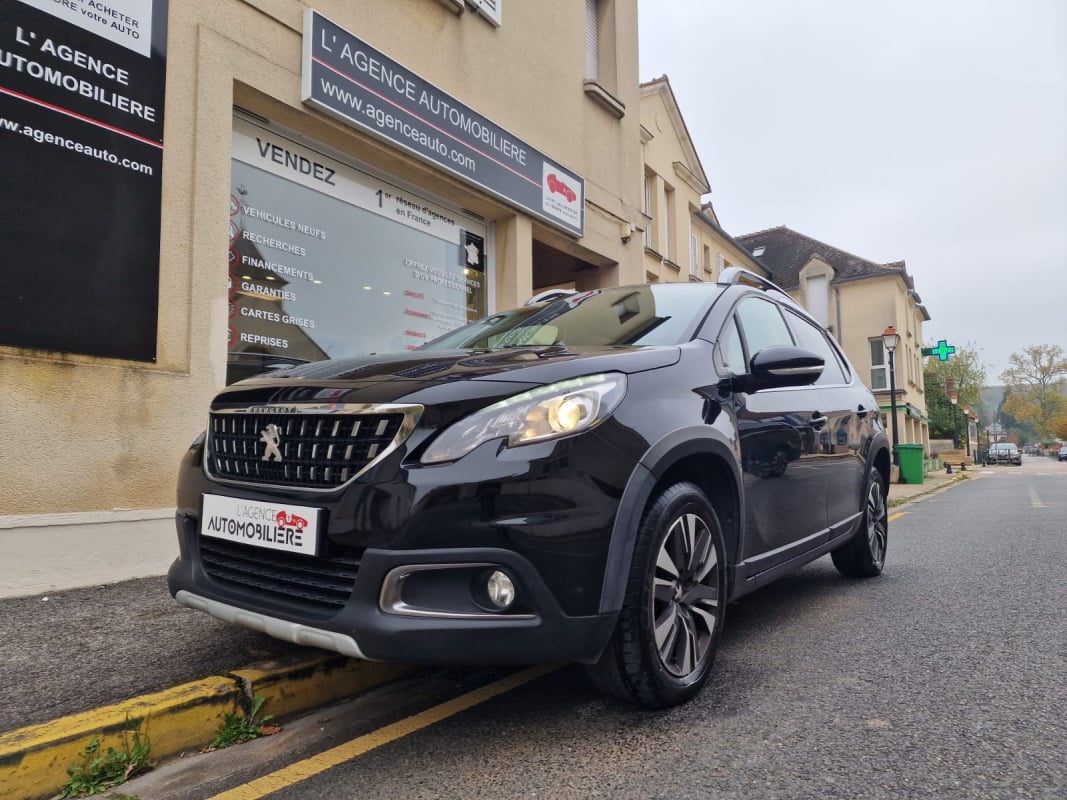 Peugeot 2008 1.5 BLUEHDI 120cv ETA6 ALLURE — 1