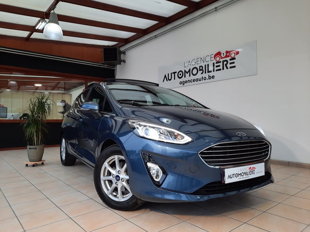 Ford Fiesta Réservé 1.0 EcoBoost Titanium 125Ch boite Automatique/ Garantie 12 Mois — 1
