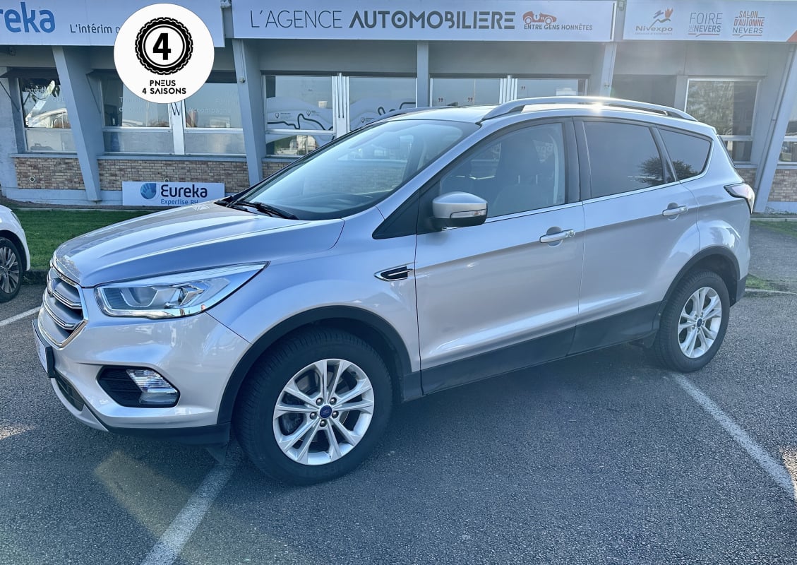 Ford Kuga 2.0 TDCi 150ch S&S Titanium 4x2/TO panoramique/Attelage/Camera de recul/Hayon motorisé — 1