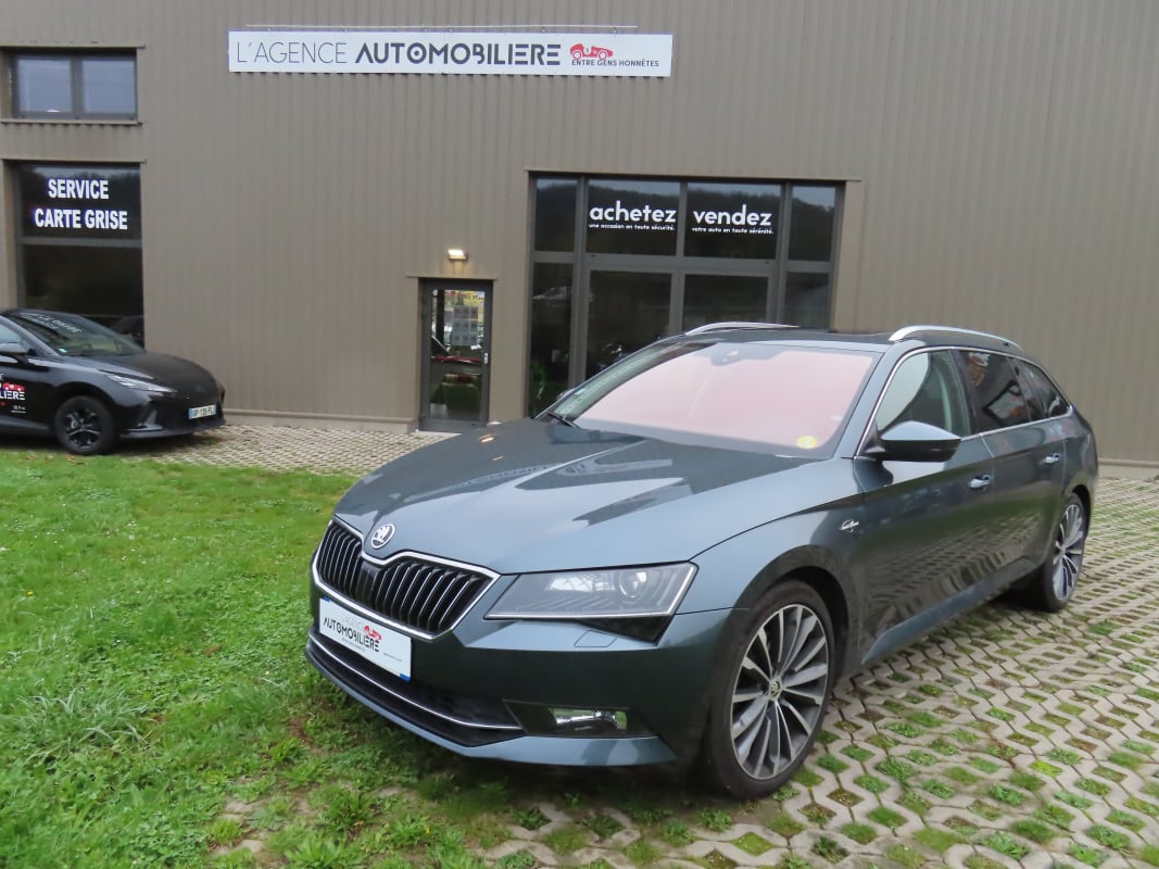 Skoda Superb Combi 2.0 TDI L&K 190Cv — 1