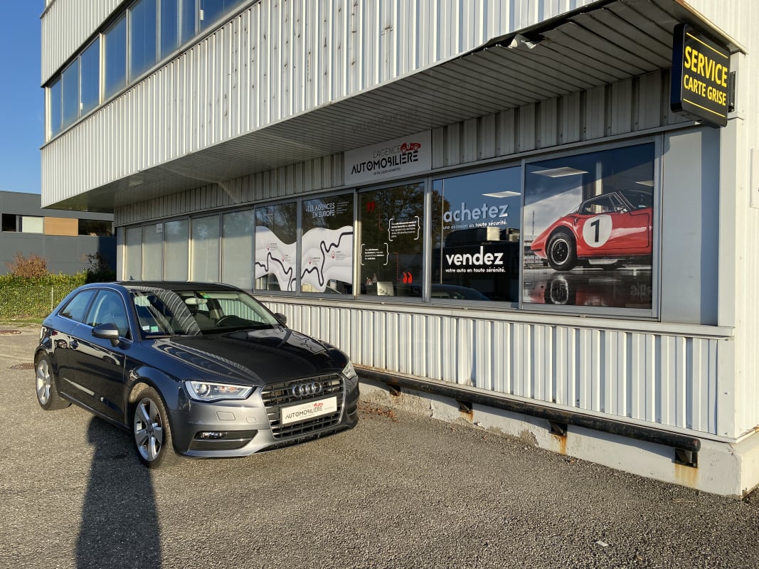 Audi A3 Coupé 1.6 TDi 16V FAP S&S 105 CV Ambition BVM6 - GARANTIE 12 MOIS — 1