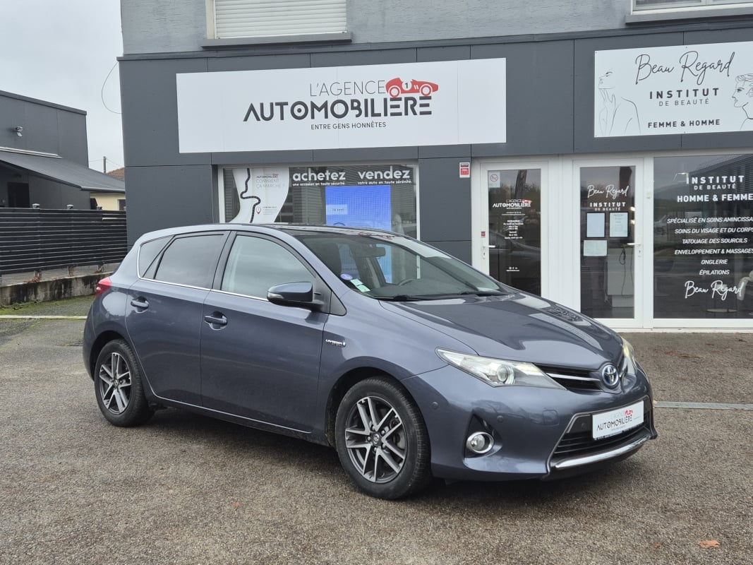 Toyota Auris HSD 136h Dynamic - Hybrid - 73000 Kms — 1
