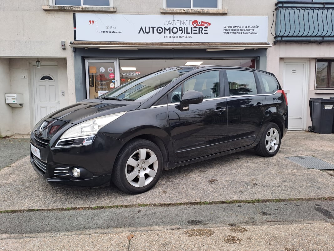 Peugeot 5008 1.6 HDi 110 cv 5 Places - Allure — 1