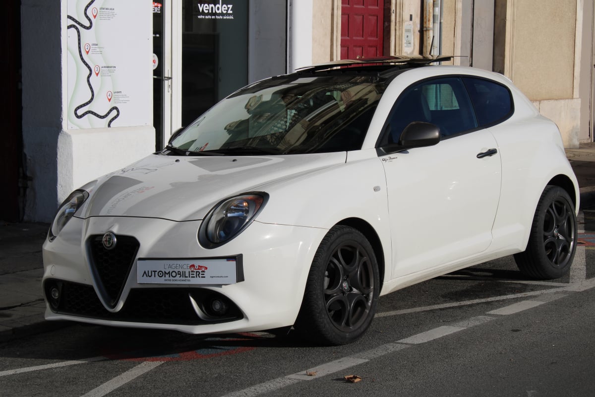 Alfa Romeo Mito 0.9 TWINAIR 105 IMOLA START-STOP ( Toit ouvrant, Radar Arr, GPS ... ) — 1