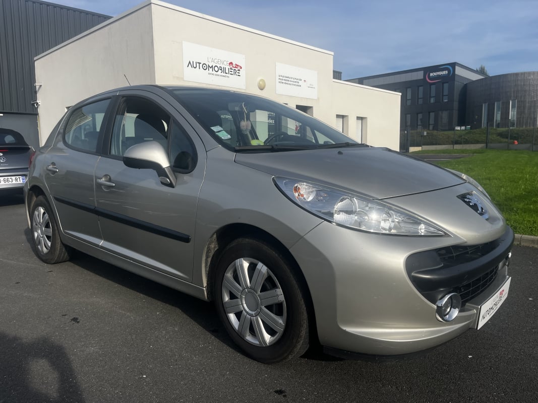Peugeot 207 1.4L 90CH TRENDY CLIM / DISTRI NEUVE/ GARANTIE 6 MOIS — 1