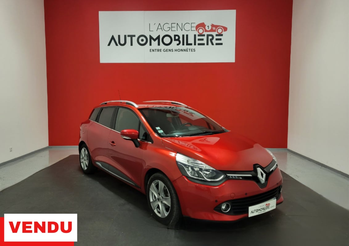 Renault Clio Estate CLIO ESTATE 1.2 TCE 120 ENERGY INTENS EDC6 + ATTELAGE — 1